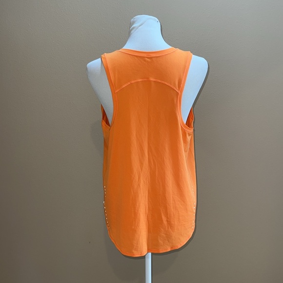Lululemon Tank - Picture 2 of 6